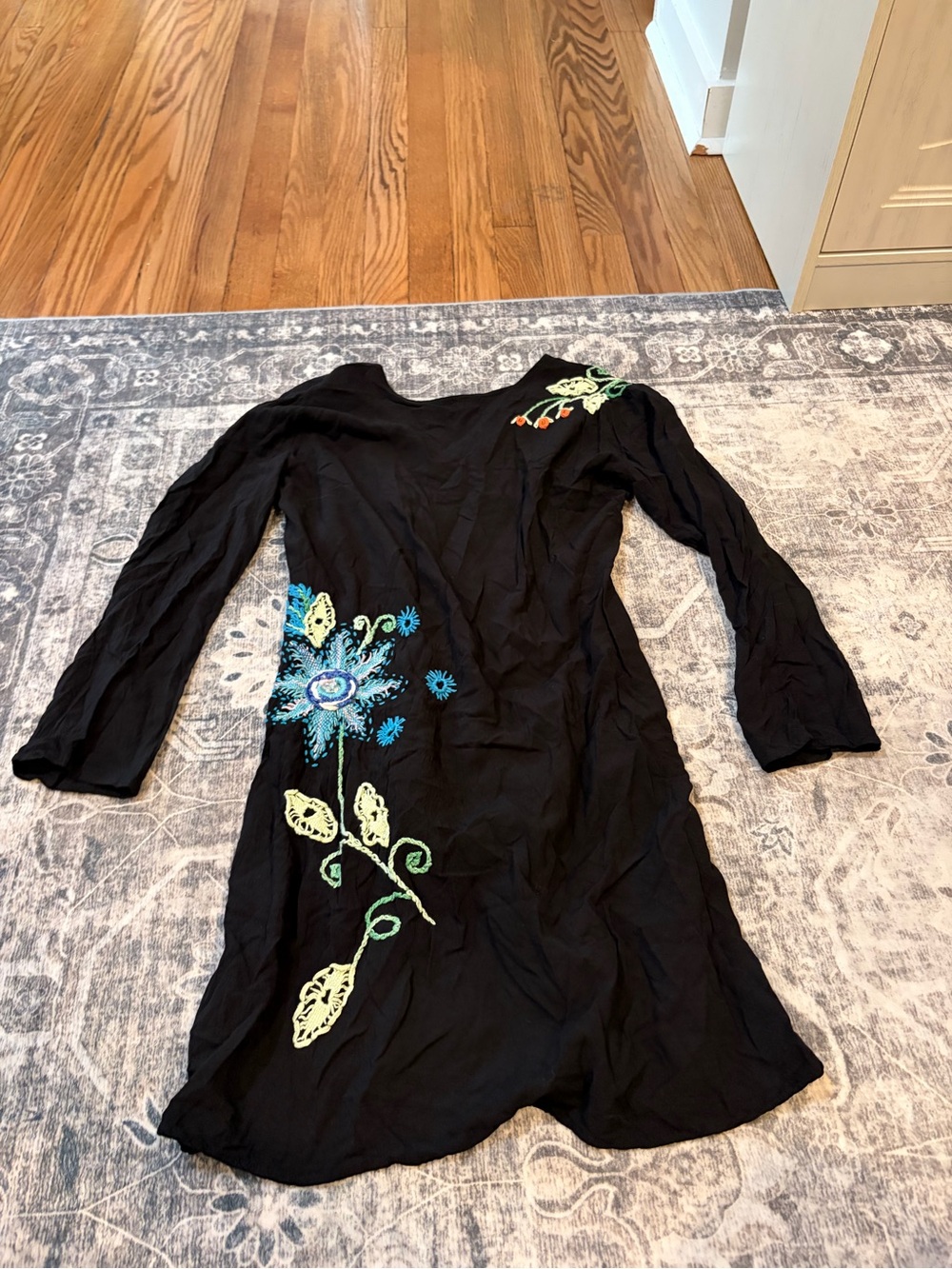 Black Embroidered V-Neck Midi Dress with Floral Accents - Picture 4 of 4